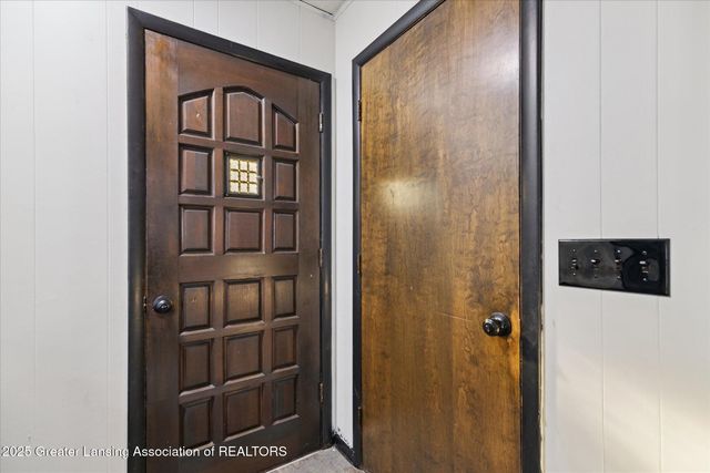 3701 Starlight Lane, Lansing, MI 48911