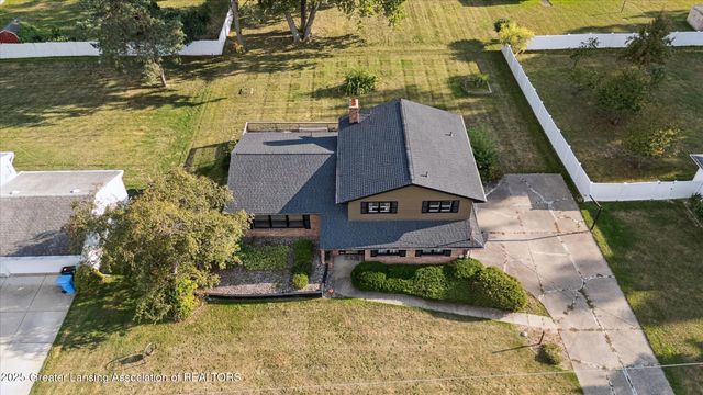 3701 Starlight Lane, Lansing, MI 48911