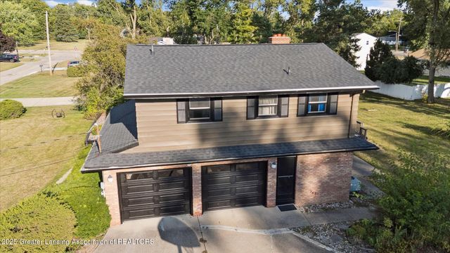 3701 Starlight Lane, Lansing, MI 48911