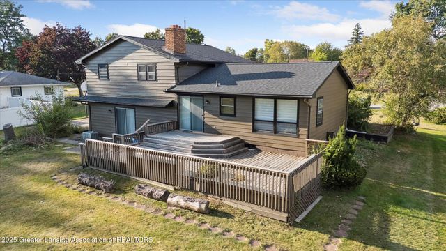 3701 Starlight Lane, Lansing, MI 48911
