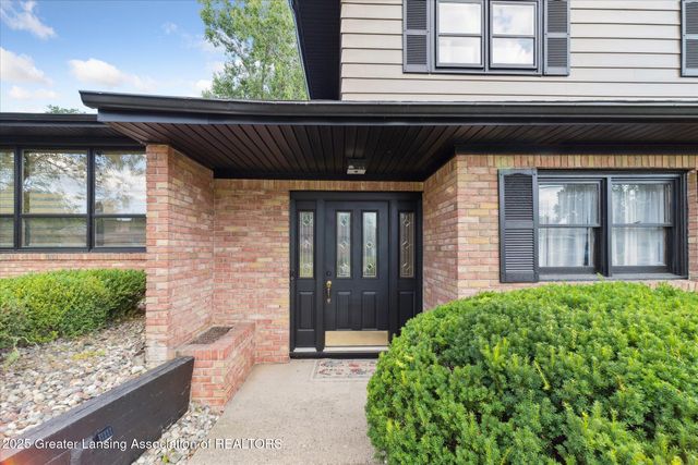 3701 Starlight Lane, Lansing, MI 48911