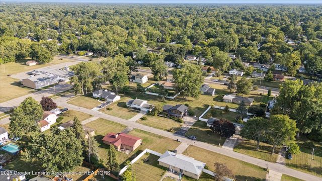 3701 Starlight Lane, Lansing, MI 48911