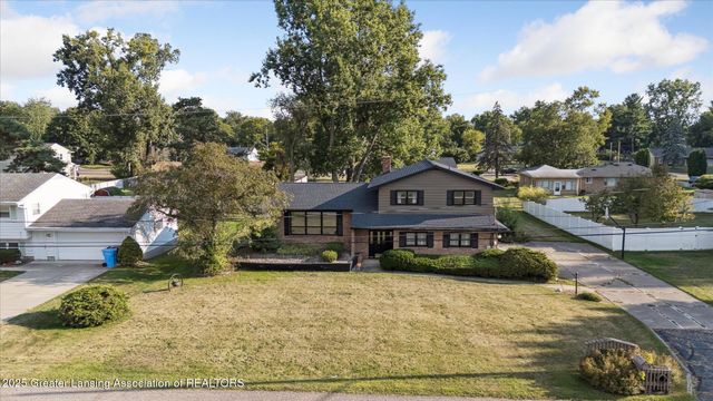 3701 Starlight Lane, Lansing, MI 48911