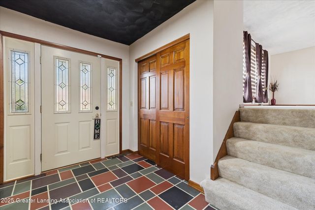 3701 Starlight Lane, Lansing, MI 48911