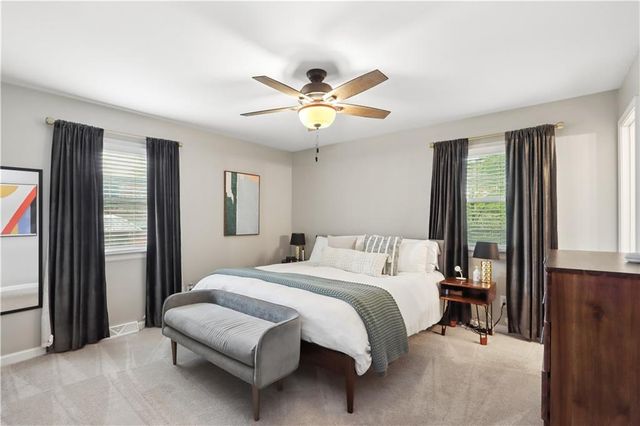 5313 Nieman Road W, Shawnee, KS 66203