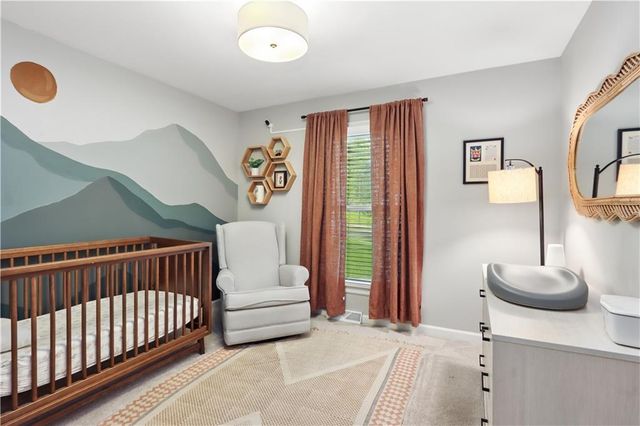 5313 Nieman Road W, Shawnee, KS 66203