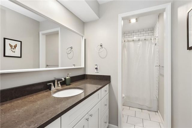 5313 Nieman Road W, Shawnee, KS 66203