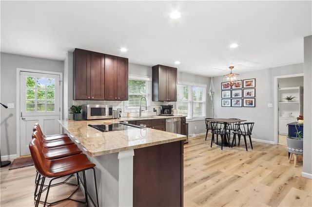 5313 Nieman Road W, Shawnee, KS 66203