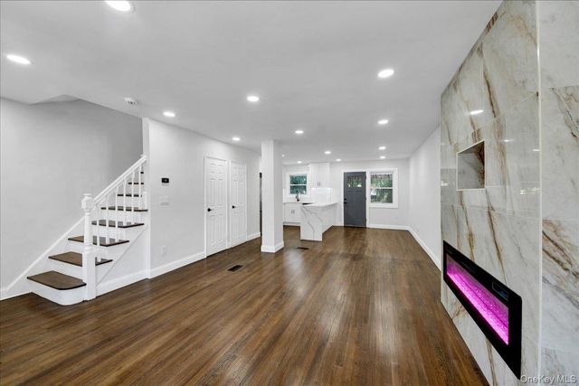 1052 E 227th Street, Bronx, NY 10466