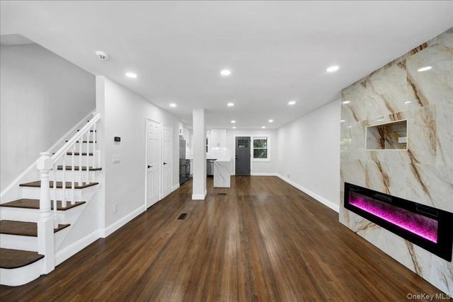 1052 E 227th Street, Bronx, NY 10466