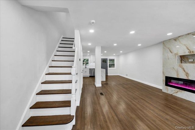 1052 E 227th Street, Bronx, NY 10466