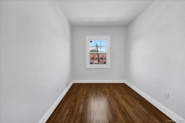 1052 E 227th Street, Bronx, NY 10466