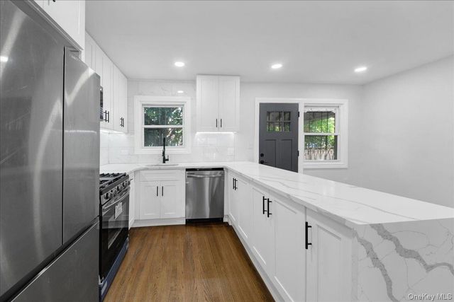 1052 E 227th Street, Bronx, NY 10466