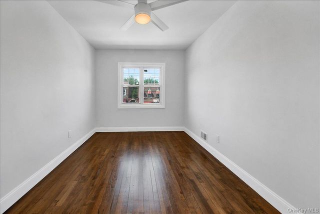 1052 E 227th Street, Bronx, NY 10466