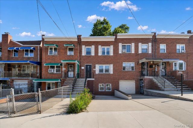 1052 E 227th Street, Bronx, NY 10466