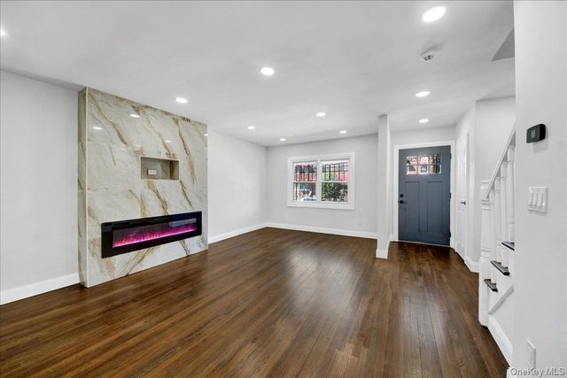 1052 E 227th Street, Bronx, NY 10466