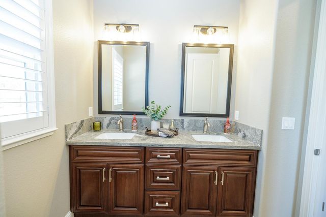 4486 Weir Ave, Livingston, CA 95334