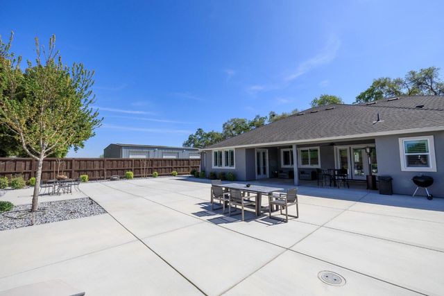 4486 Weir Ave, Livingston, CA 95334