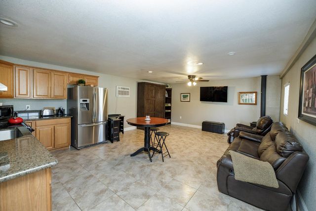 4486 Weir Ave, Livingston, CA 95334