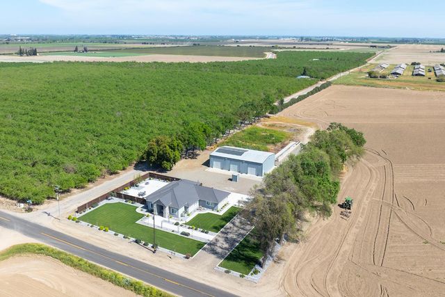 4486 Weir Ave, Livingston, CA 95334