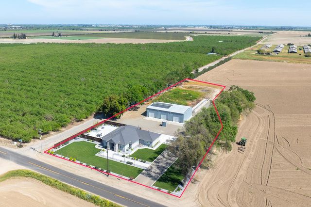 4486 Weir Ave, Livingston, CA 95334