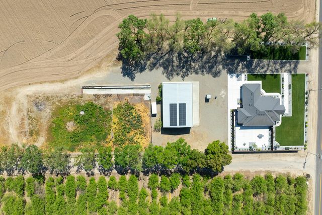 4486 Weir Ave, Livingston, CA 95334