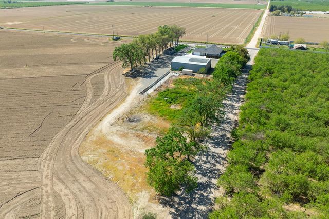 4486 Weir Ave, Livingston, CA 95334