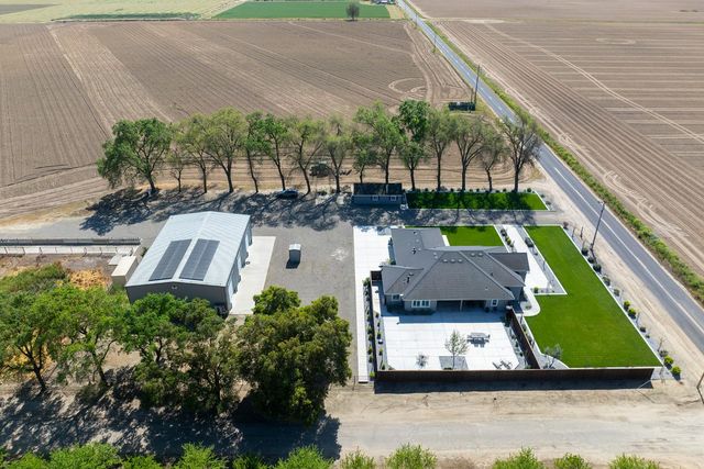 4486 Weir Ave, Livingston, CA 95334