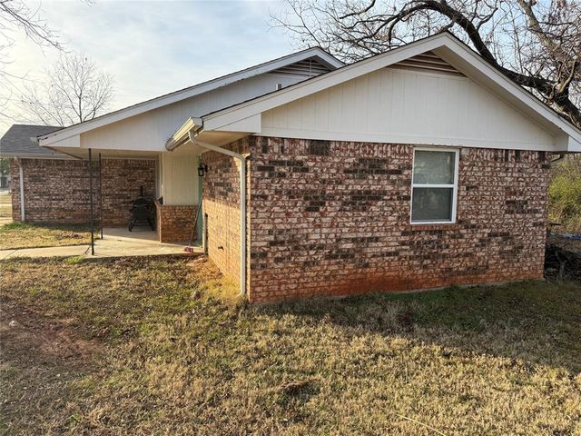508 E Wallace Street, Shawnee, OK 74801