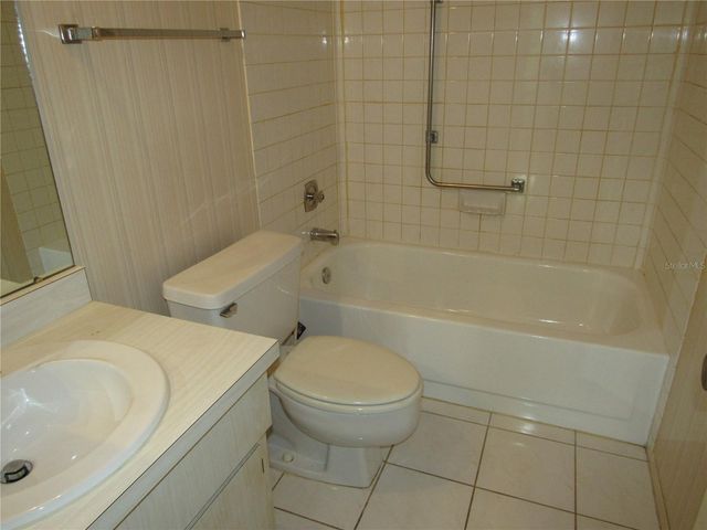 2808 60TH AVENUE W 621, Bradenton, FL 34207