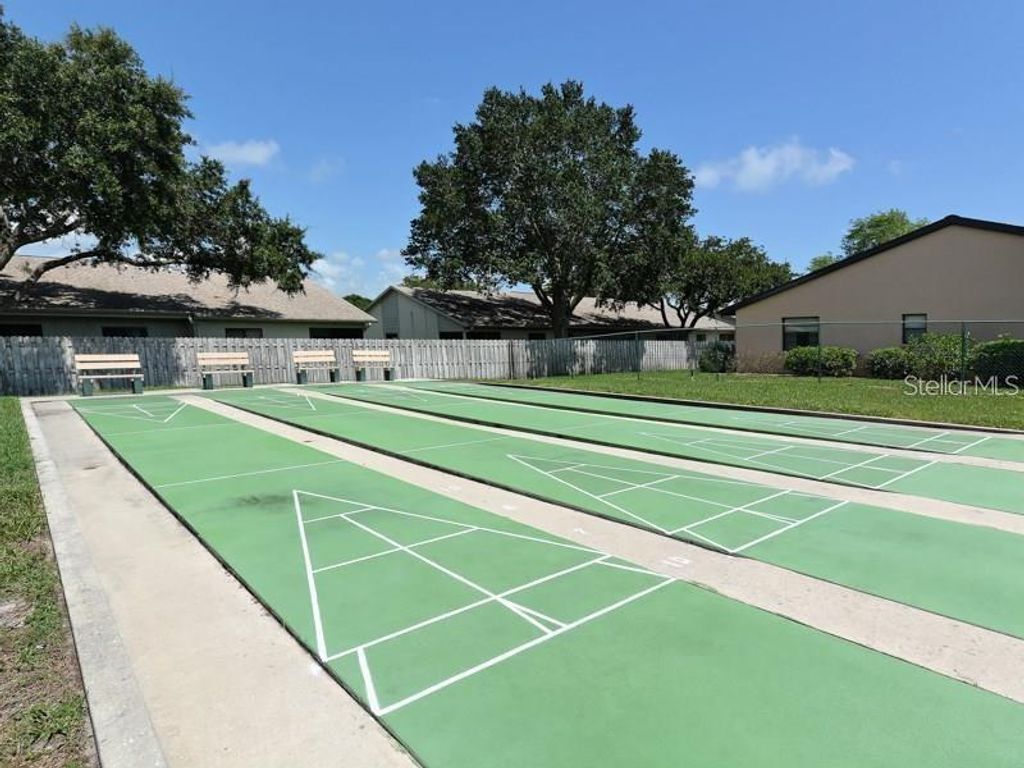 Image 17 of property listing at 2808 60TH AVENUE W 621, Bradenton, FL 34207