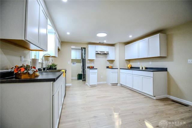 7854 Harshmanville Road, Dayton, OH 45424