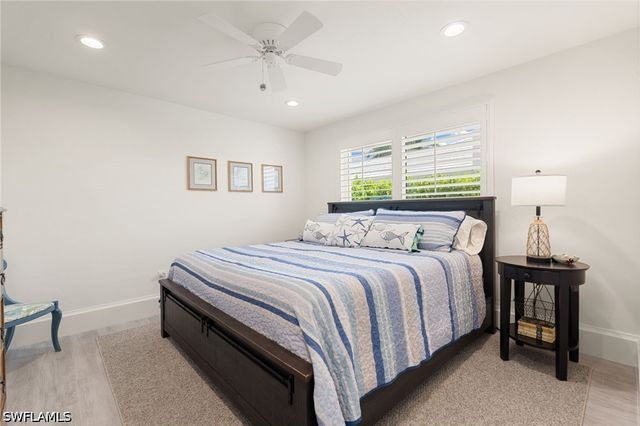 571 Neapolitan LN, Naples, FL 34103