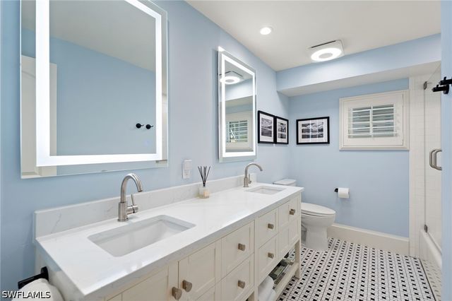 571 Neapolitan LN, Naples, FL 34103