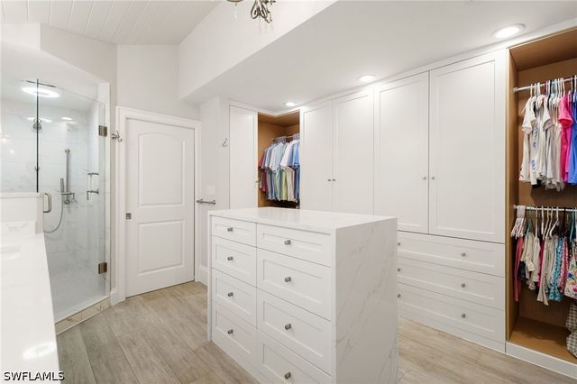 571 Neapolitan LN, Naples, FL 34103