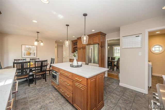2143 Park Forest Drive, Chesterfield, MO 63017