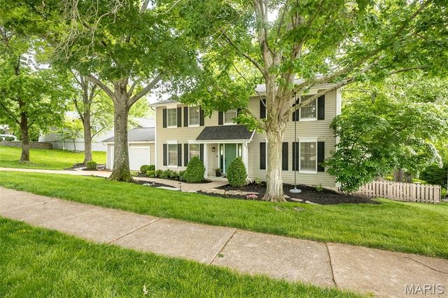 2143 Park Forest Drive, Chesterfield, MO 63017