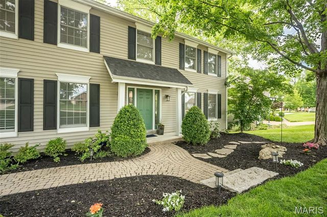 2143 Park Forest Drive, Chesterfield, MO 63017