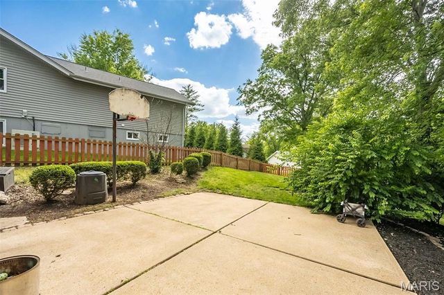 2143 Park Forest Drive, Chesterfield, MO 63017