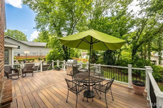 2143 Park Forest Drive, Chesterfield, MO 63017
