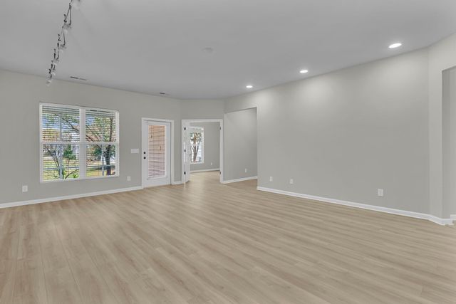 407 Waterlily Way, Summerville, SC 29486