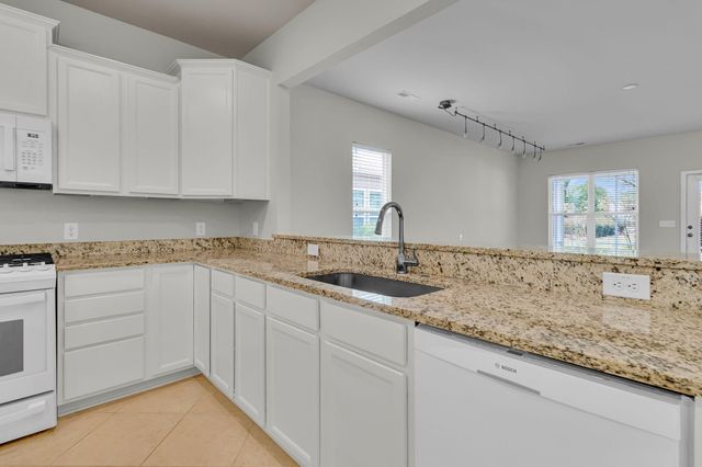 407 Waterlily Way, Summerville, SC 29486