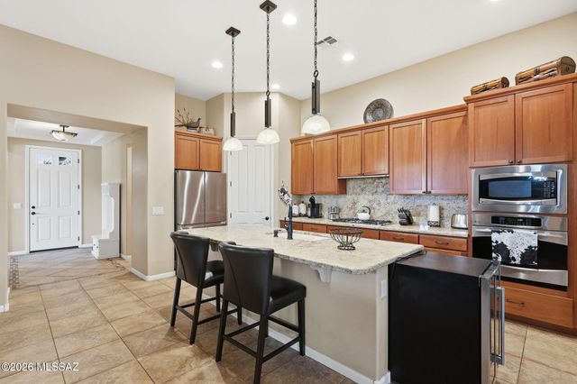 2568 E Arica Way, Green Valley, AZ 85614