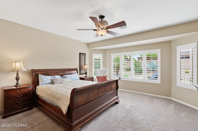 2568 E Arica Way, Green Valley, AZ 85614