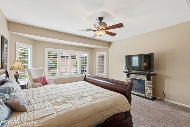 2568 E Arica Way, Green Valley, AZ 85614