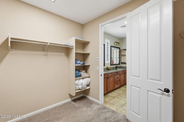 2568 E Arica Way, Green Valley, AZ 85614