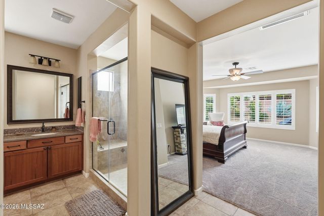 2568 E Arica Way, Green Valley, AZ 85614
