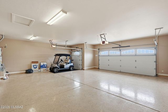 2568 E Arica Way, Green Valley, AZ 85614