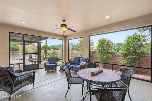2568 E Arica Way, Green Valley, AZ 85614