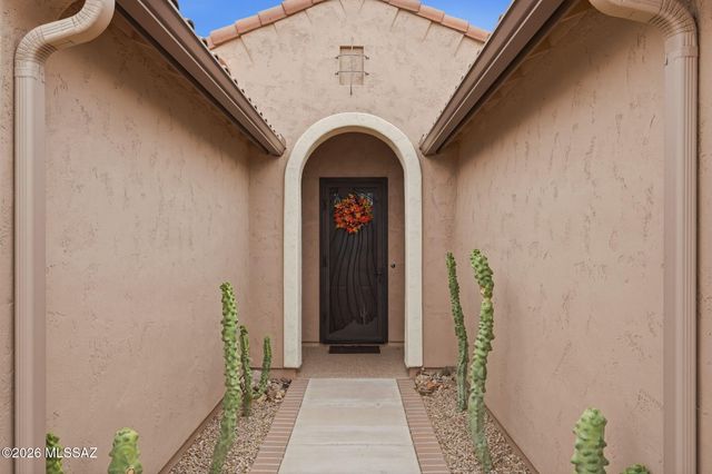 2568 E Arica Way, Green Valley, AZ 85614